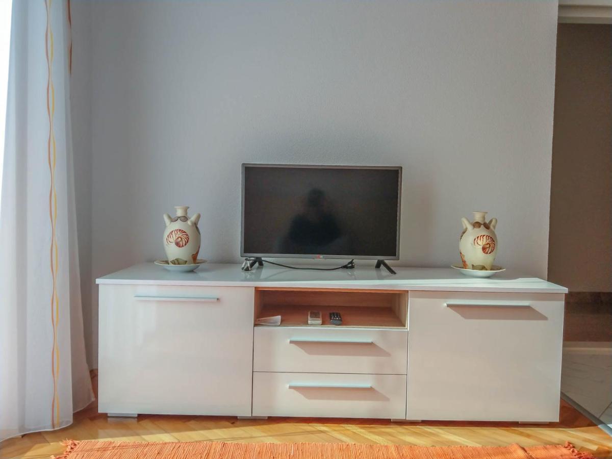 Apartman Riva K Podgora Exterior foto